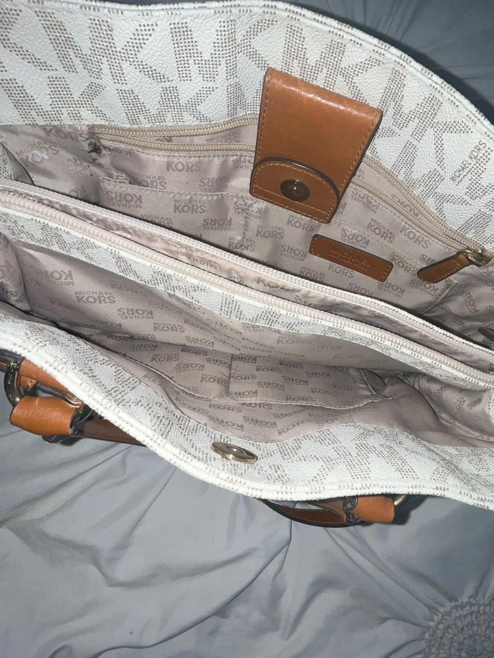Michael Kors Large Messenger Bag Monogram
